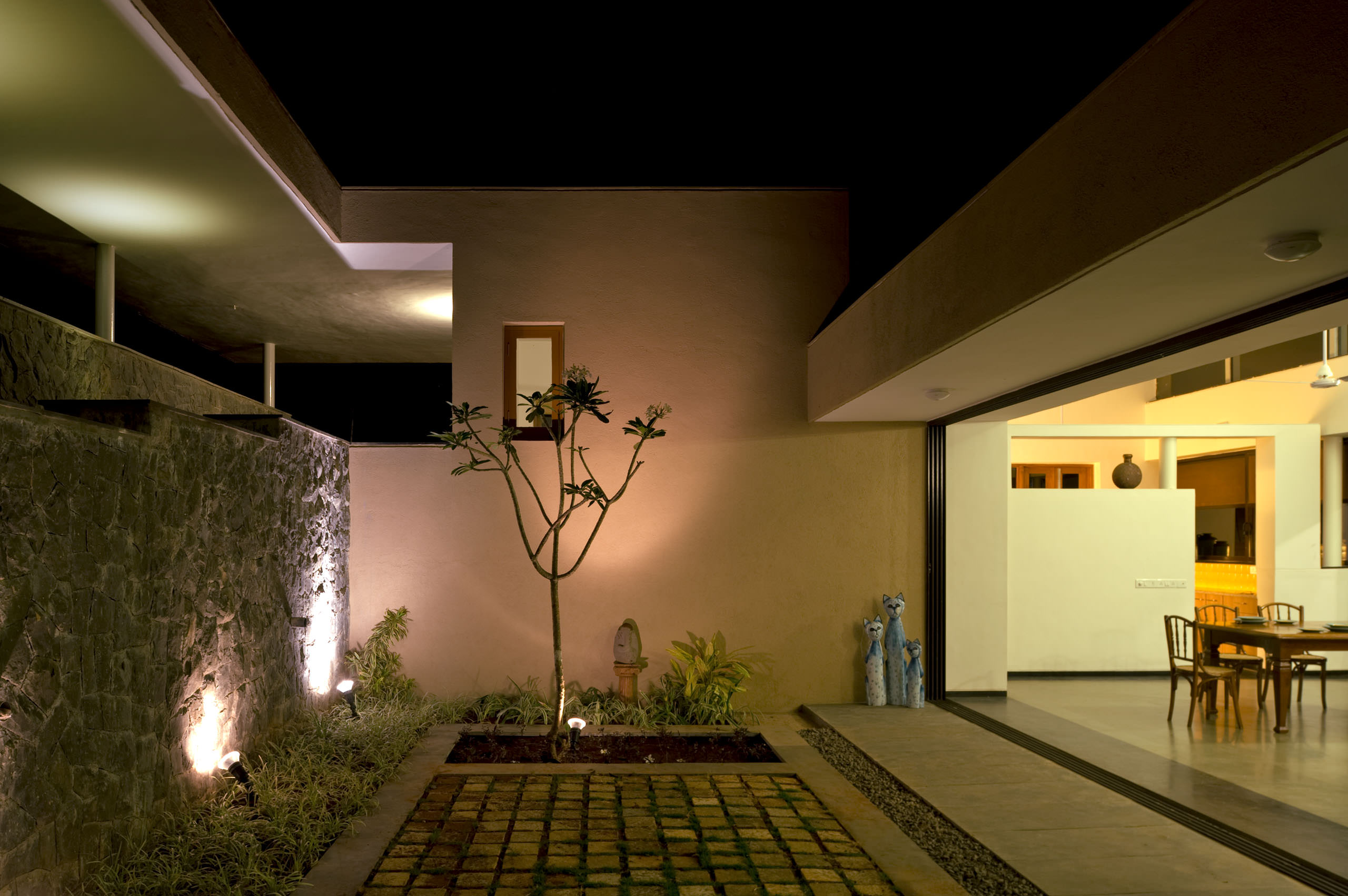 Opolis Architects, Bombay  |  Kamshet House